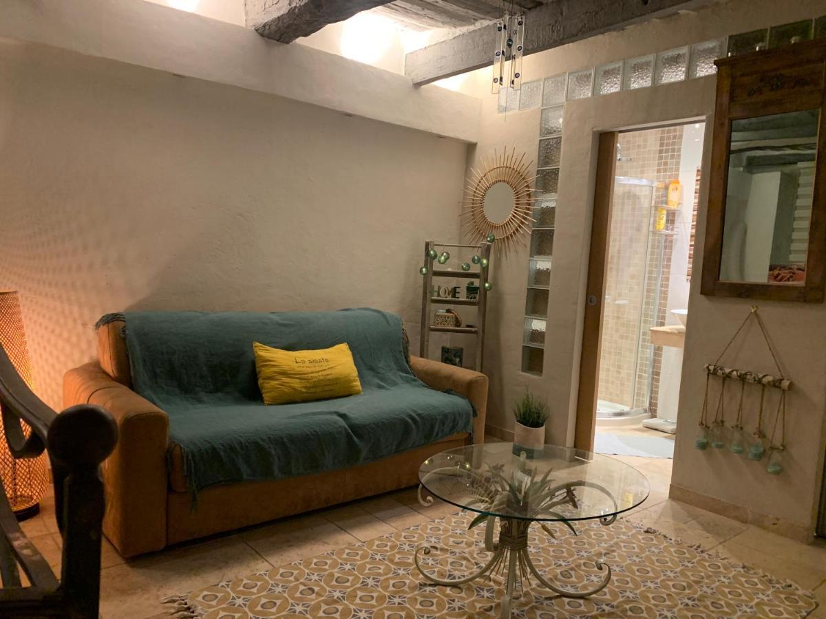 Appartement De Charme Au Coeur Du Vieil Antibes Exterior foto